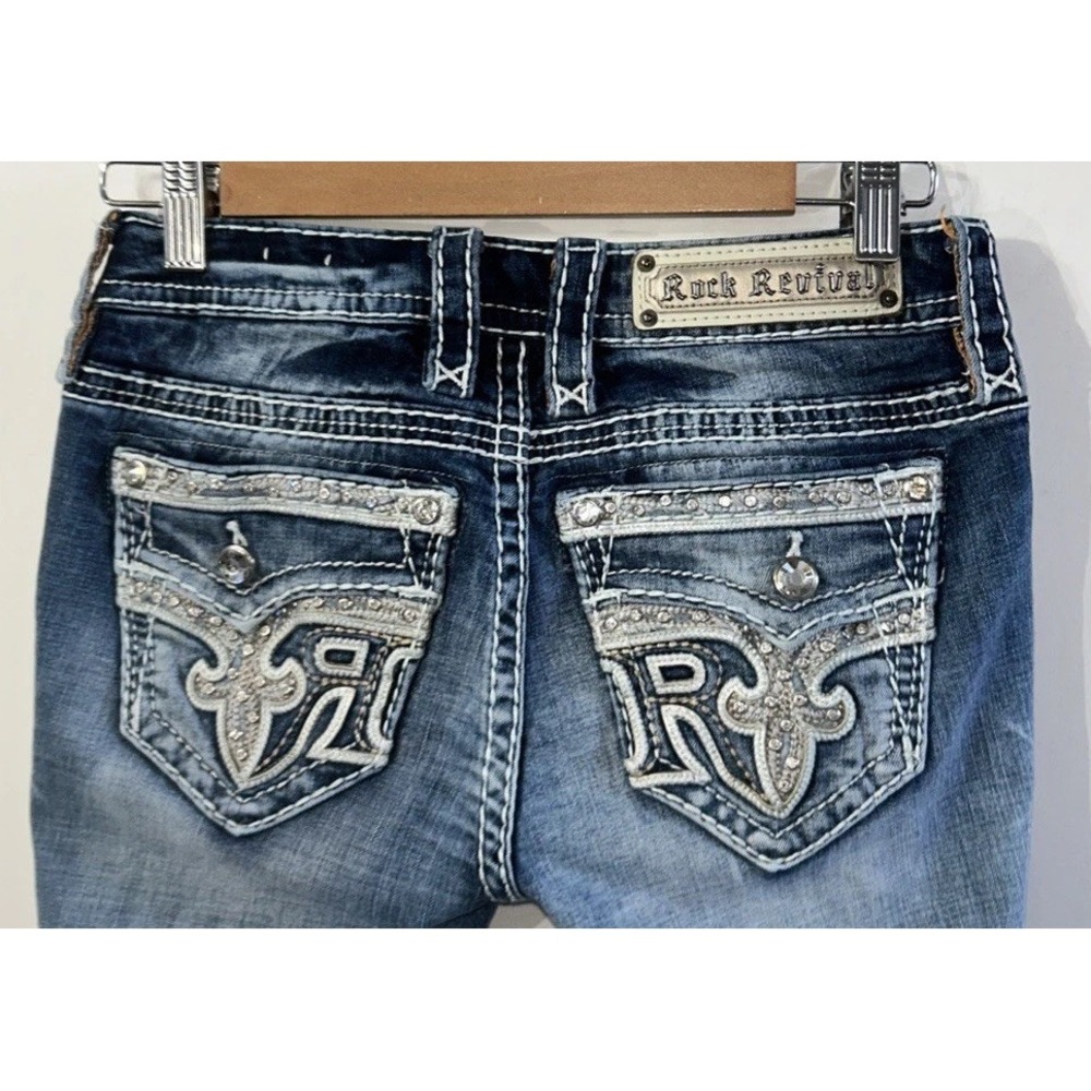 Women's Rock Revival Y2K SUNDEE Mid Rise Boot Jeans Thick Stitch Rhinestone 25